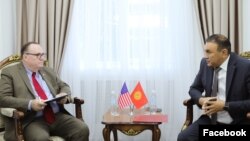 Лесли Вигери менен Алмаз Имангазиев.