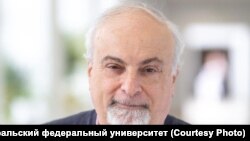 Михаил Волков