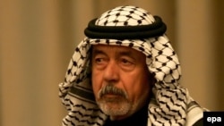 علی حسن المجید، معروف به «علی شیمیایی» متهم است که در نسل کشی کردهای عراقی، دستور استفاده از گازهای شیمیایی را صادر کرده است.