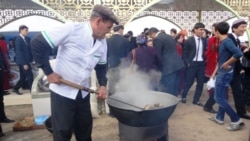 Nowruz baýramy mynasybetli welaýatlardan 800 çemesi adam Aşgabada bardy