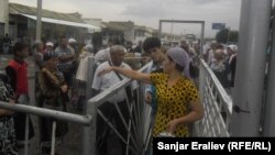 КПП "Достук" на кыргызско-узбекской границе.