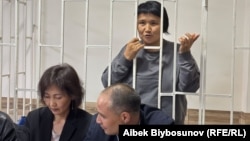 Рита Карасартова сот залында. 