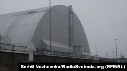 Канфайнмэнт над аварыйным 4-м блёкам Чарнобыльскай АЭС, які расейскія войскі атакавалі сёлета ў лютым. Ілюстрацыйнае фота