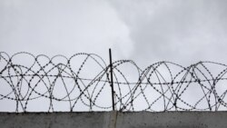 HRW: Türkmenistanda gomoseksuallykda aýyplanýan şoumen we beýlekiler 2 ýyl türme tussaglygyna höküm edildi