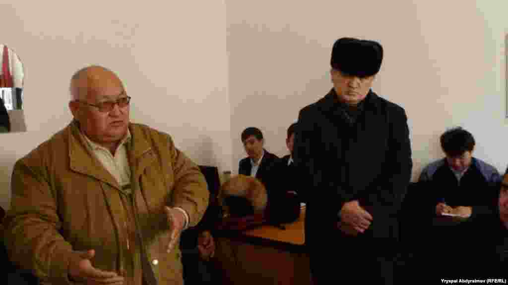 Беглый Кадыржан Батыров говорит, что его имущество растаскивают по частям. На фото один из судов по делу Батырова в Джалал-Абаде