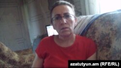 Уже бывшая временно исполняющая обязанности главы села Прошян Арменуи Меликян дает интервью Радио Азатутюн, 17 июня 2013 г.