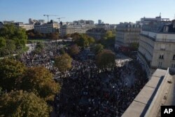 Протестът в Париж.