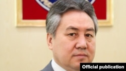 Жээнбек Кулубаев.