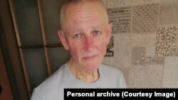 У калёніі Алесь моцна пахудзеў. Старая вопратка была не па памеры. Фота з прыватнага архіву