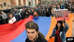 Հայաստան - Քաղհասարակության ներկայացուցիչների բողոքի ակցիա Երևանում, արխիվ