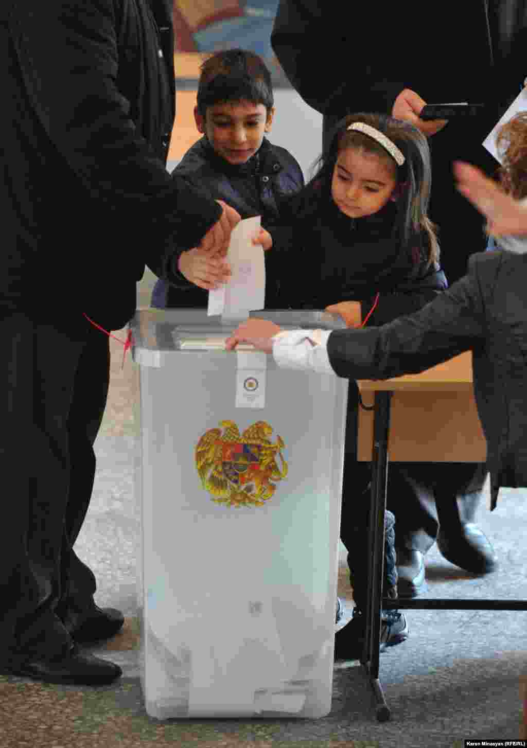 Armenia -- Presidential elections, 18Feb2013
