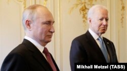 Володимир Путін (л) та Джо Байден (фото архівне)