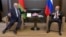 Аляксандар Лукашэнка (зьлева) і Ўладзімір Пуцін на сустрэчы ў Сочы ў верасьні 2020 году