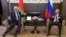 Президент Білорусі Олександр Лукашенко (ліворуч) і президент Росії Володимир Путін під час зустрічі в Сочі, 14 вересня 2020 року