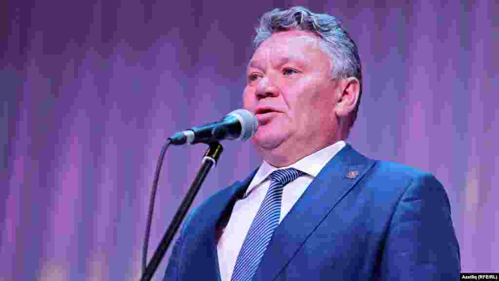 Татарстанның яшьләр эшләре, спорт һәм туризм министры Рафис Борһанов саф татар телендә чыгыш ясады