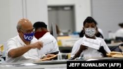 У ключових штатах продовжують підрахунок голосів