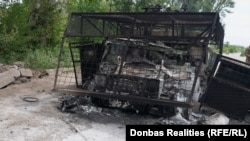 Украинский военный джип, пораженный, судя по всему, российским беспилотником