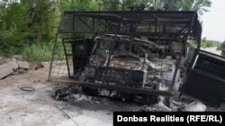 Український HMMWV, уражений, імовірно, російським FPV-дроном, в районі Костянтинівки у Донецькій обалсті