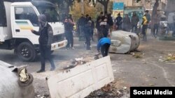 بر اساس بررسی‌های رادیو فردا حداقل ۴۸۰۰ نفر در جریان اعتراض‌های اخیر در استان‌های مختلف بازداشت شده‌‌اند