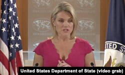 Хизер Нойерт во время брифинга 24 октября