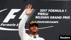 Льюис Хэмилтон «Формула-1дин» жети жолу чемпиону болуп, дүйнөлүк рекорд койгон.