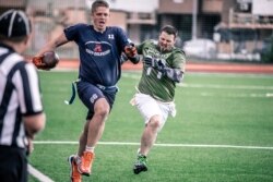 Флаг-футбол - безконтактна версія американського футболу