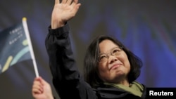 Тайвандын лидери Цай Инвэнь Дональд Трампка 3-декабрда чалган.