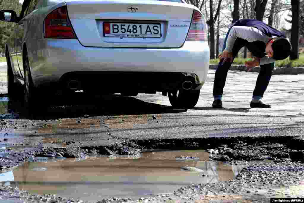 Мындай тешиктерден өткөндө айдоочулардын ичинен кан өтөт.