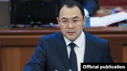 Нурханбек Момуналиев.