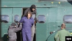 وزیر دفاع آلمان می گوید که افراد دستگیر شده قصد داشتند در آینده ای نزدیک به اهداف خود حمله کنند.