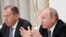 Президент Росії Володимир Путін (праворуч) і керівник російського МЗС Сергій Лавров