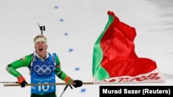 КӨН ФОТОСЫ: Биатлон эстафетасында Беларуска алтын китергән Дарья Домрачева