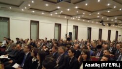 Форумга 70 тән артык төрек эшкуары килде.