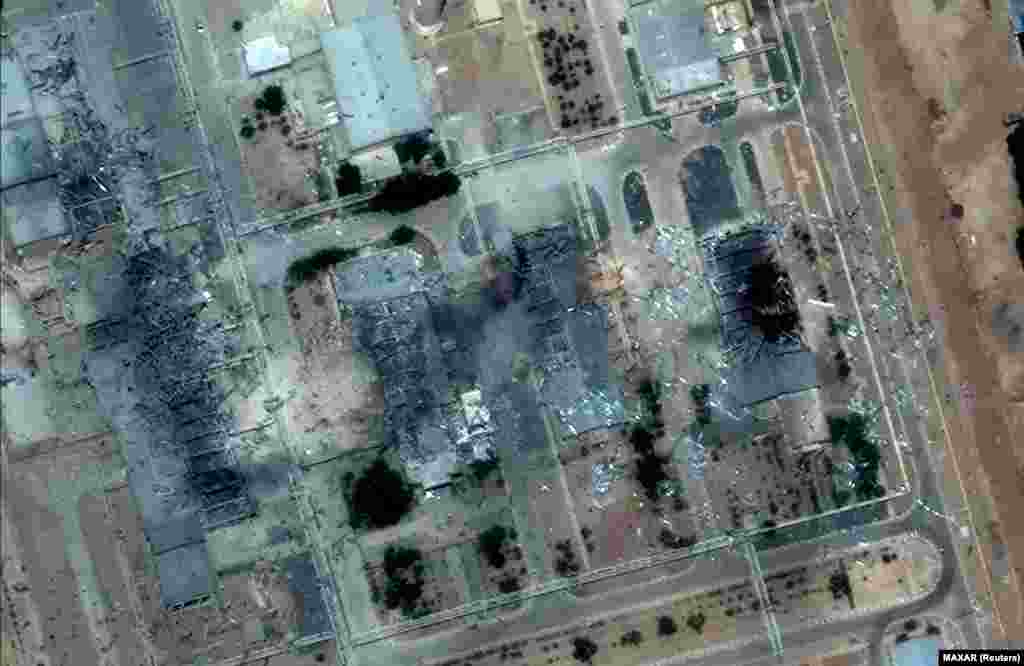 تصویر ماهواره‌ای مربوط به ۲۹ خرداد از ساختمان‌های مرکز فناوری هسته‌ای اصفهان، قبلاً بیانگر برخی نشانه‌های آسیب‌دیدگی ناشی از حملات اسرائیل بود. تصویر گرفته شده در اول تیرماه پس از حملات آمریکا، نشان‌دهنده تخریب گسترده در این مرکز است.