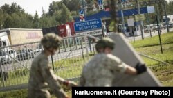 Літоўскія вайскоўцы на мяжы зь Беларусьсю. Ілюстрацыйнае фота 