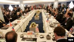 به گفته مقامات عراقی کنفرانس دیگری در همین زمینه با شرکت کشورهای همسایه عراق و اعضای دائم شورای امنیت، ماه آینده در بغداد بر گزار می شود.