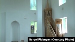 Гуьржийчоь -- Челара маьждиг.