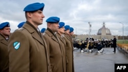 Польские военные моряки на параде перед началом совместных учений НАТО. Осень 2024 года