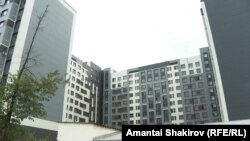 "Делмар Групп" курулуш компаниясынын Анкара көчөсүндө жайгашкан объектилеринин бири. 26-май, 2025-жыл.