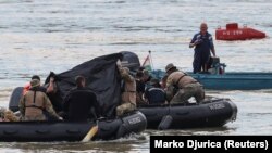 Троє пасажирів досі вважаються зниклими безвісти