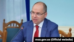 «Ми будемо вакцинувати мінімум трьома-чотирма вакцинами наших громадян», заявив Максим Степанов