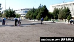 Prezident Berdimuhamedowyň saparynyň öňýany geçirilýän ýowar. Mary (arhiw suraty) 