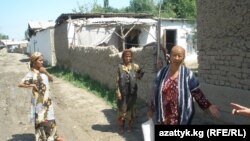 Этнические цыгане в пригороде Оша, август, 2011