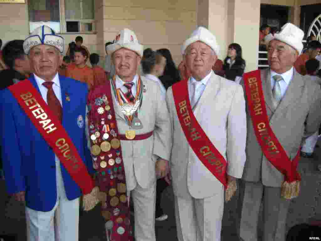 Олимпийскому чемпиону - 60 лет #4