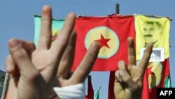 گروه «پ ک ک» در ترکیه هواداران بسیاری دارد که هر سال و همزمان با نوروز در حمایت از آن تظاهرات می کنند.