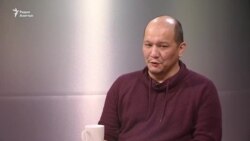 «Рефлексия очень важна». Нурбек Нас о карикатурах, активизме и дизайне кыргызского паспорта