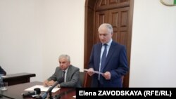 Премьер-министр Валерий Бганба поздравил Рауля Хаджимба с избранием