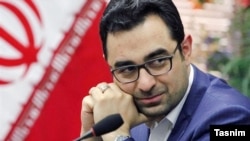 احمد عراقچی، معاون سابق ارزی بانک مرکزی ایران