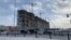  Строящийся многоквартирный дом. Нур-Султан, 9 февраля 2021 года.
