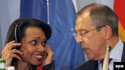 وزرای امور خارجه آمریکا و روسیه، در کنفرانسی خبری که ماه گذشته در برلین داشتند.